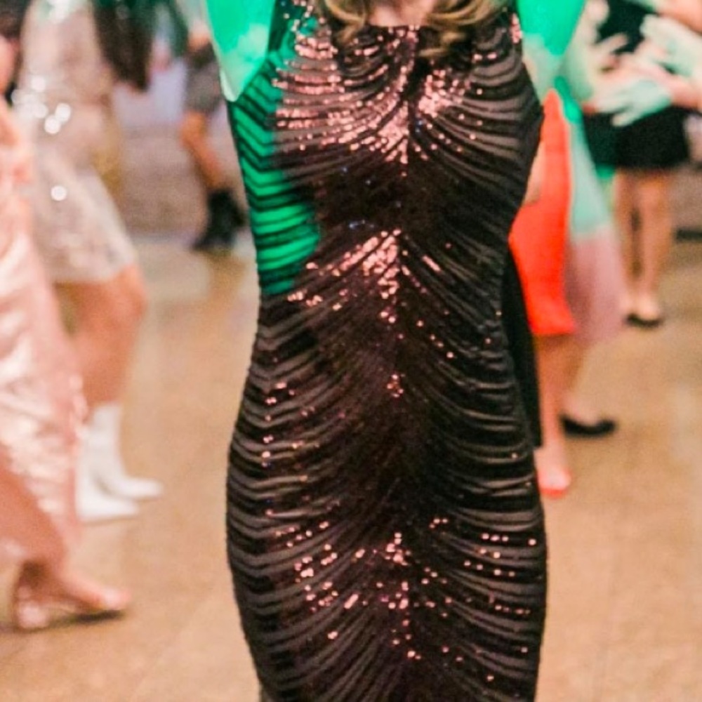 Gorgeous dress - eye catching, comfortable and sparkly - worn once EUC
